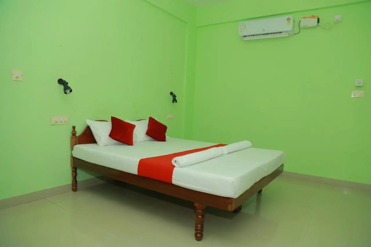Shirleys Beach Hotel Kovalam 2*,  India